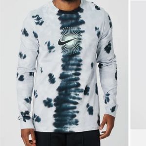 Men’s Nike Graphic long sleeve shirt